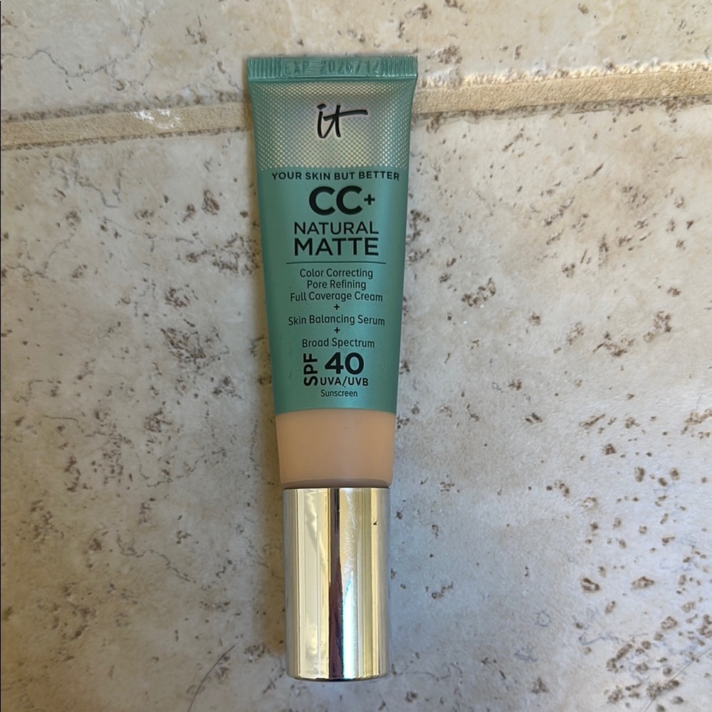 IT Cosmetics CC+ Natural Matte Foundation - Fair Beige Cream